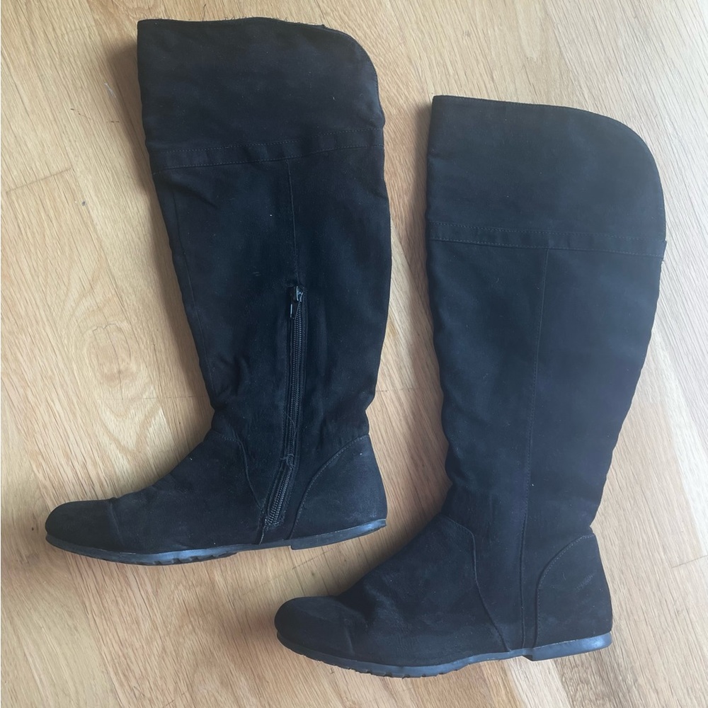 Women's Black Knee-High Boots Womens Size 8M with Zipper